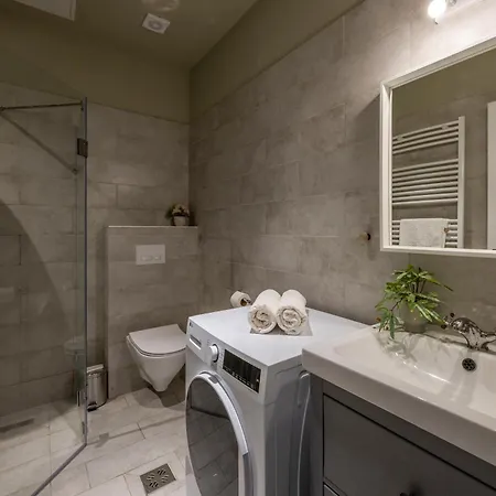 Charming Art Deco Style In The Heart Of Appartement